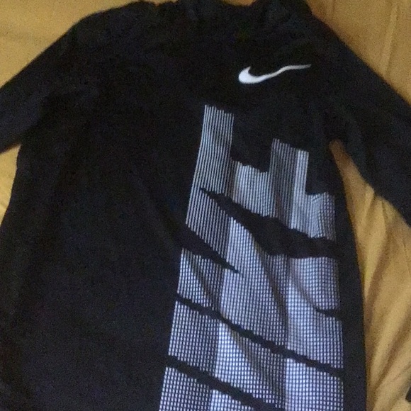 Nike hoodie long sleeved size 14/16 - Picture 1 of 5